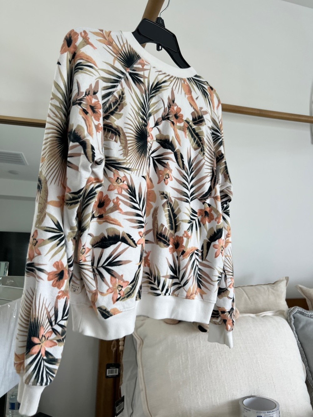 Billabong Floral Print Women's Sweatshirt - Picture 4 of 4